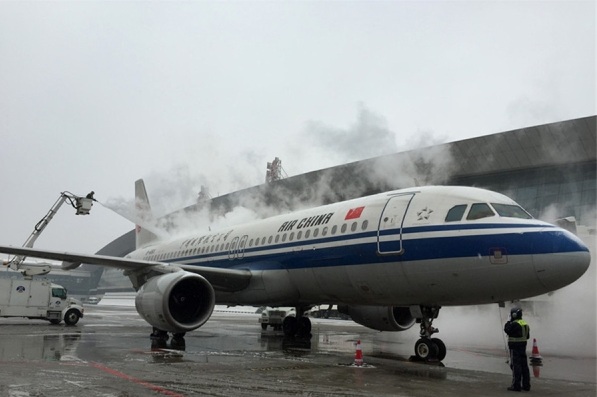 高壓清洗機 飛機清洗 高壓清洗機 飛機清洗